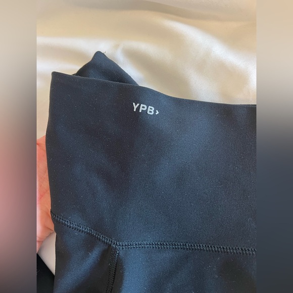 YPB SculptLUX Curve Love Flare Black Leggings by Abercrombie and Fitch - Picture 6 of 7